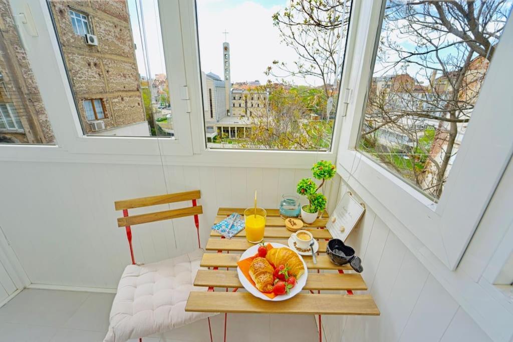Cozy 1-Bedroom Flat In The Very Center Of Sofía Exterior foto